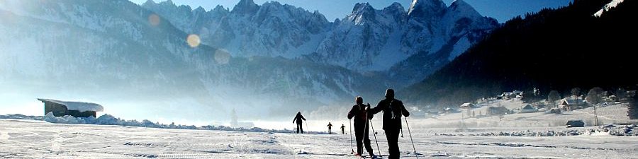 Langlauf am Fußes des mächtigen Gosaukamms - &copy; Kraft