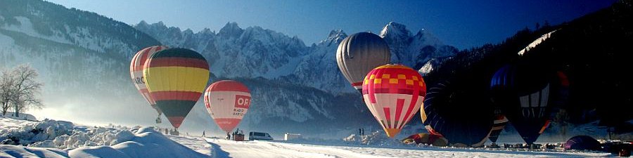 Farbenprächtige Ballons vor der eindrucksvollen Bergkulisse des Gosaukamms - &copy; Kraft