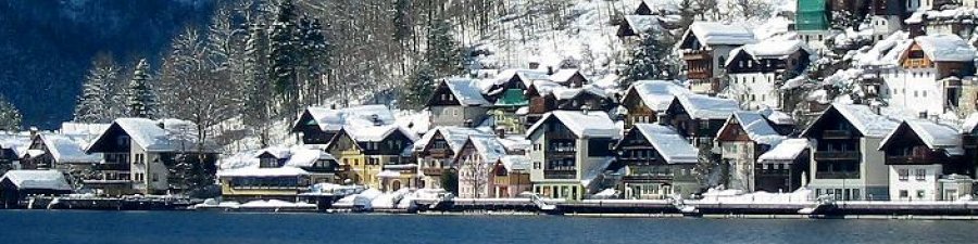 Hallstätter Seestraße im Winter - &copy; netwerkstatt