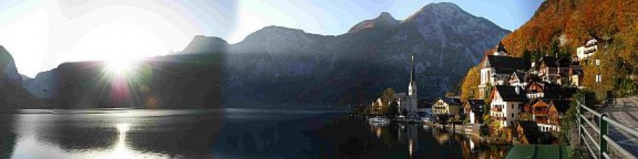 So schön kann der Morgen sein: Sonnenaufgang über dem Hallstättersee - &copy; netwerkstatt (Foto: Krauß)