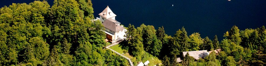 Rudolfsturm auf dem Salzberg in Hallstatt. Der alte Wehrturm vor dem Hallstättersee. - &copy; Kraft