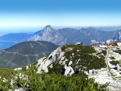 © TVB Traunsee | Feuerkogel mit Traunstein | Wandern und Wanderwege im Salzkammergut: Fernwanderwege &  Weitwanderwege “BergeSeen Trail“ bei einem Urlaub in Österreich.