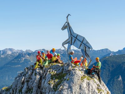 © Kraft | Dachstein Gams: Klettersteig rund um den Gipfel des Krippensteins.  Ein  Atemberaubende Klettererlebnis zur Aussichtsplattform “5fingers“.