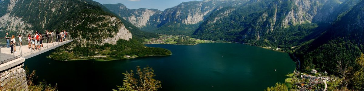 Holiday on Lake Hallstatt in Austria - © Kraft
