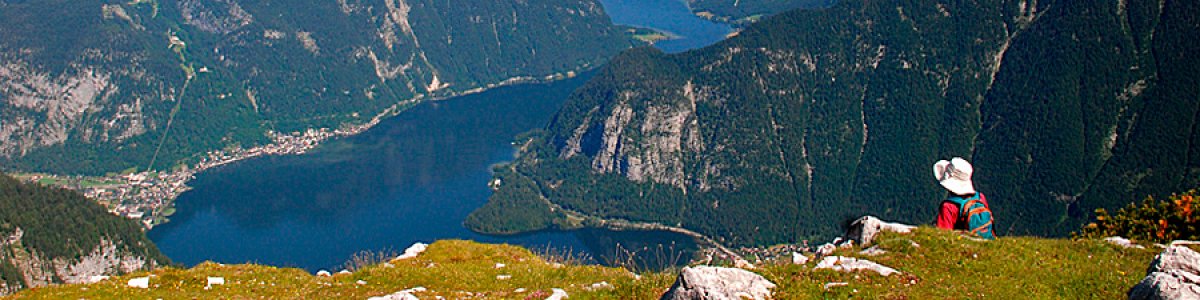 Urlaub in Obertraun: Blick vom Krippenstein auf den Hallstättersee - © Kraft
